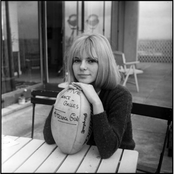 France Gall chez elle, Paris, 1966