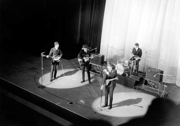 tableaux-photos - The Beatles, le 17 janvier 1964 à l'Olympia de Paris - BRIDGEMAN IMAGES