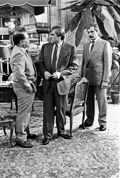 tableaux-photos - Gerard Depardieu film 'Rive droite- Rive gauche' by Philippe Labro, 1984 - BRIDGEMAN IMAGES