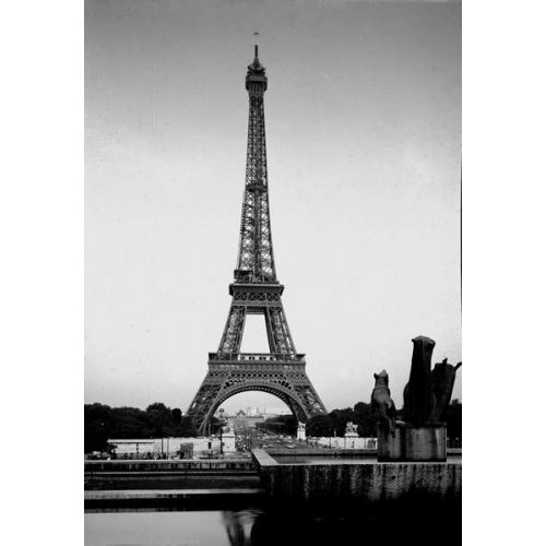 Vue de la Tour Eiffel réalisée en 1889 par Gustave Eiffel (1832-1923). Paris