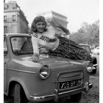 Tableaux Photos - Evelyne Ricke : Miss Automobile le 14 octobre 1958 - BRIDGEMAN IMAGES