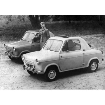  - La voiture Vespa 400 12 octobre 1957 - BRIDGEMAN IMAGES