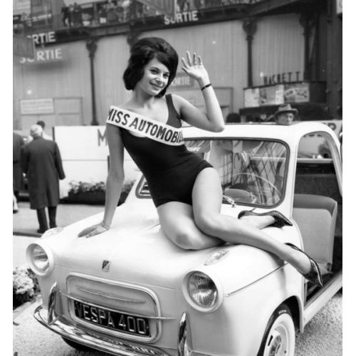 Lydiane Huet, "Miss Automobile" au Salon de l'Auto