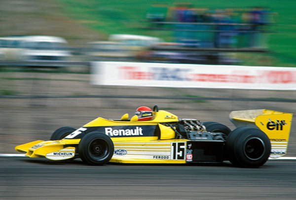 tableaux-photos - Jean-Pierre Jabouille au volant d'une Renault RS01, 1977 - BRIDGEMAN IMAGES