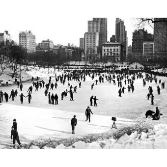 Tableaux Photos - Carnaval d'hiver de Central Park, New York, vers 1938 - BRIDGEMAN IMAGES