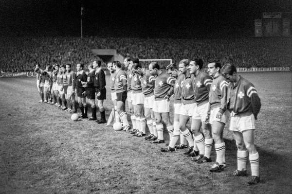 tableaux-photos - Suisse Football Che Fra, 1960 - BRIDGEMAN IMAGES