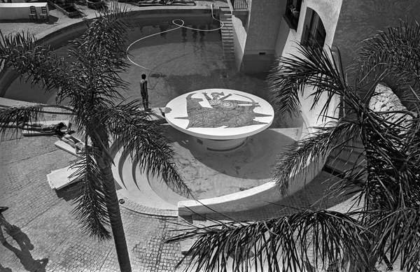 tableaux-photos - Byblos à Saint Tropez, France 1967 - BRIDGEMAN IMAGES