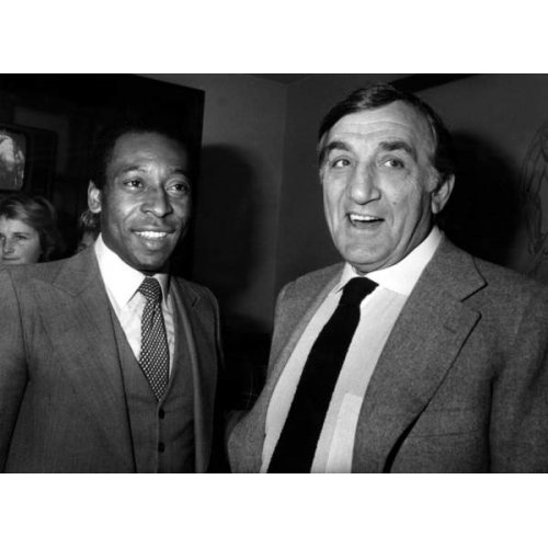 Lino Ventura avec le footballeur Pelé en 1981