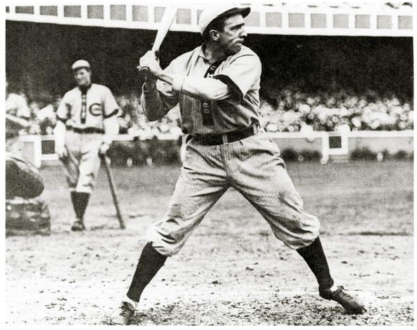 tableaux-photos - Joe Tinker des Chicago Cubs en action en 1906 - BRIDGEMAN IMAGES