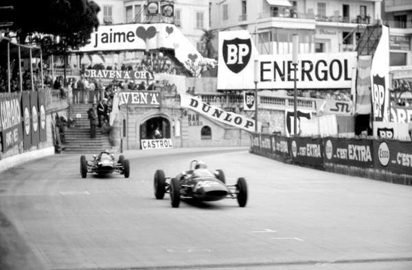 tableaux-photos - FJ Juniors quitte le tabac, 1962 - BRIDGEMAN IMAGES