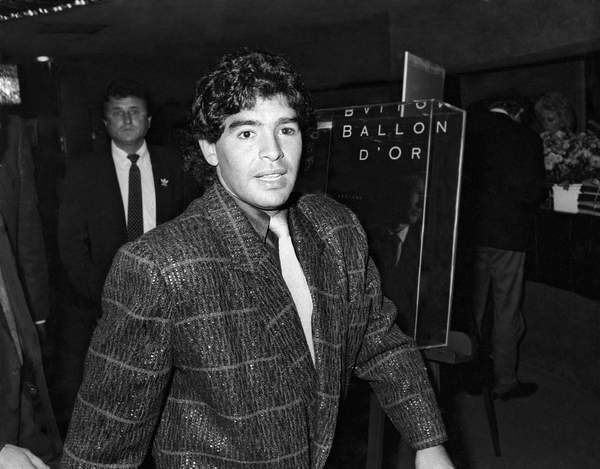 tableaux-photos - Diego Maradona Paris, octobre 1985 - BRIDGEMAN IMAGES
