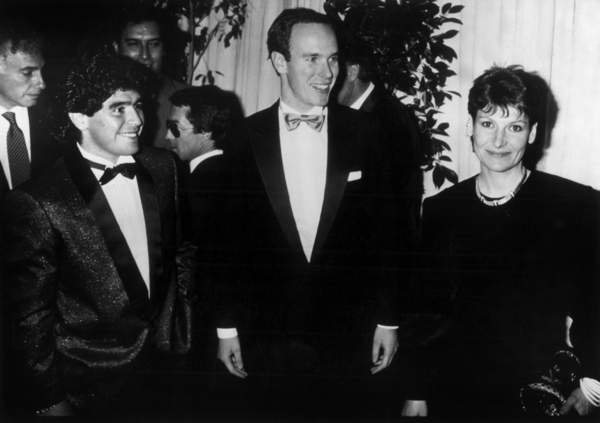 tableaux-photos - Albert de Monaco avec Diego Maradona et Jeannie Longo, 1986 - BRIDGEMAN IMAGES